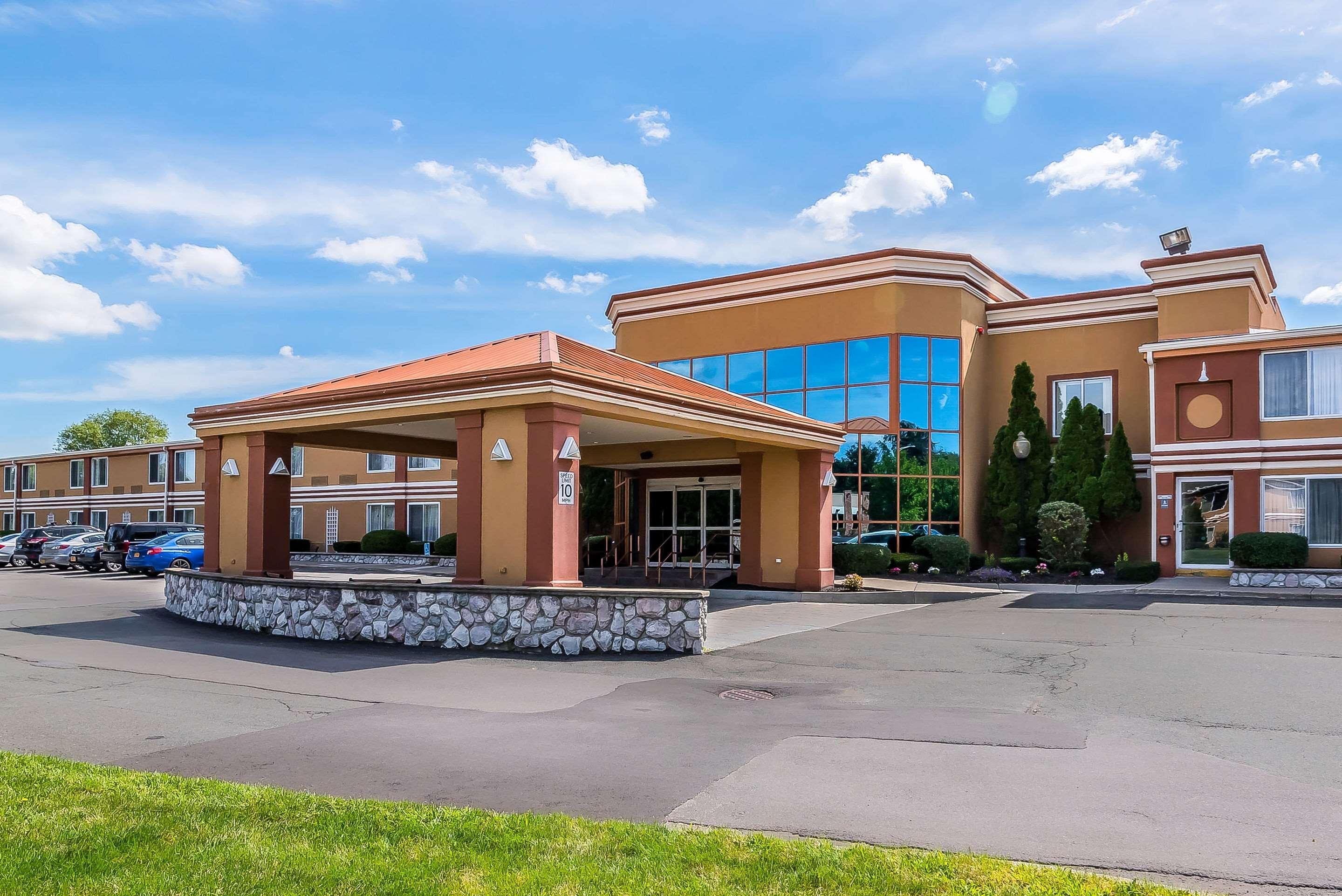 Quality Inn & Suites Albany Airport Latham Esterno foto